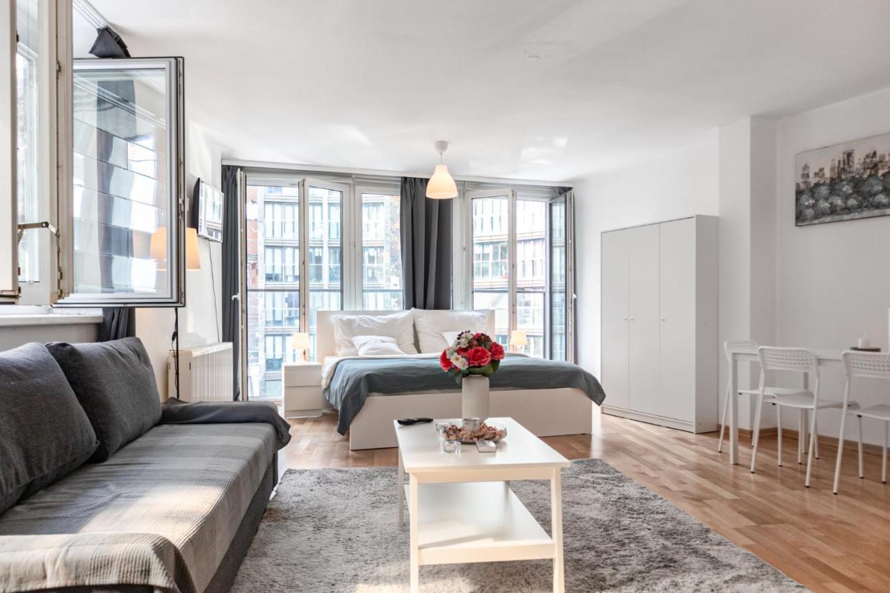 Gasometer Apartment - Designer Building With Amazing View Vienna Exterior photo